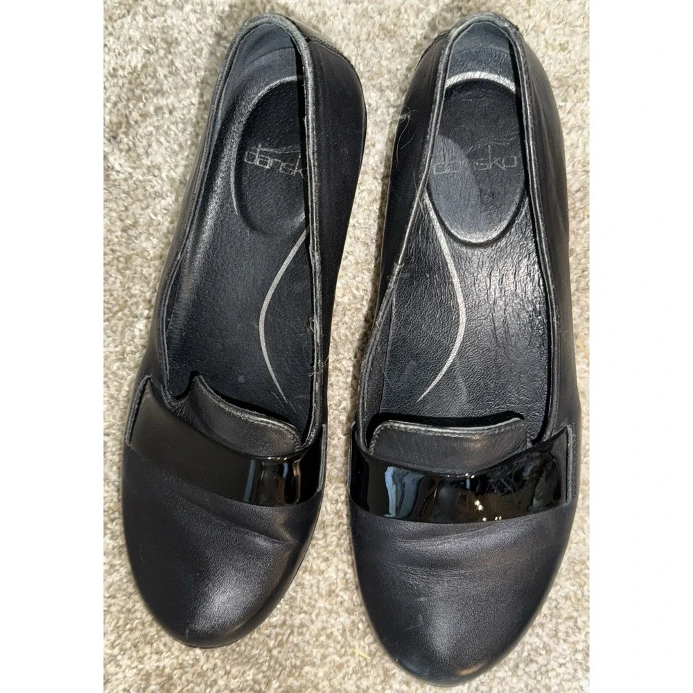 Dansko Oksana Loafers EU 39 / US 8.5-9 Black Leather Shoes Patent Trim Slip On